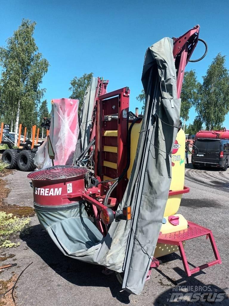 Hardi Master Twin Trailed sprayers