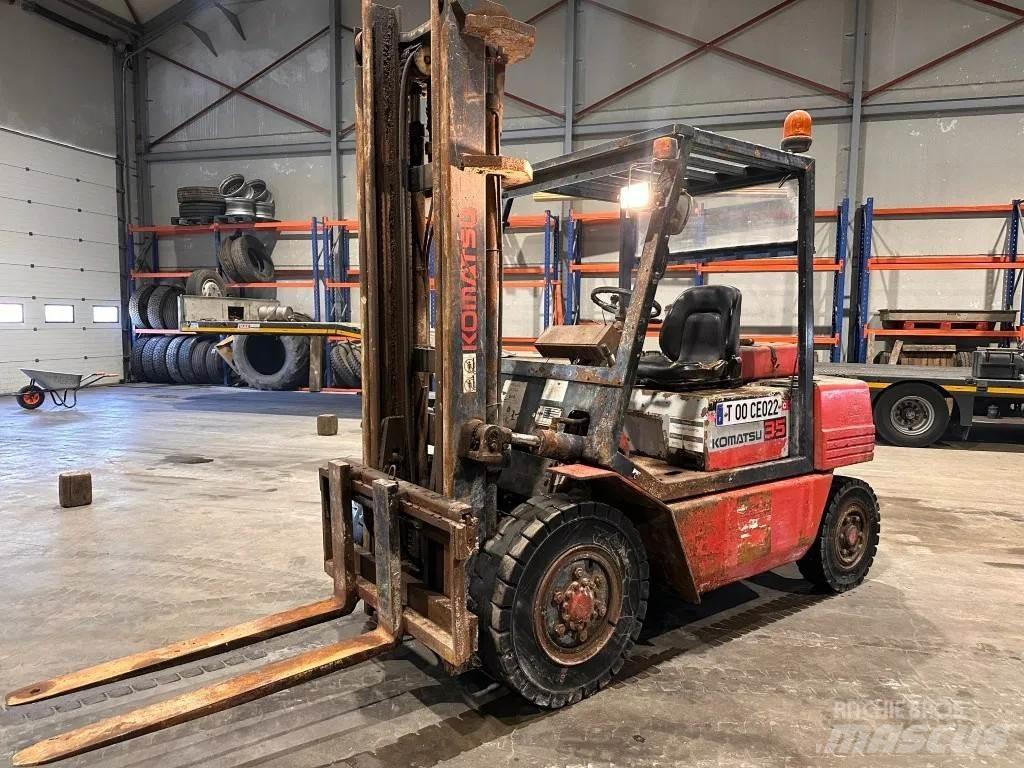 Komatsu FD 35 Diesel trucks