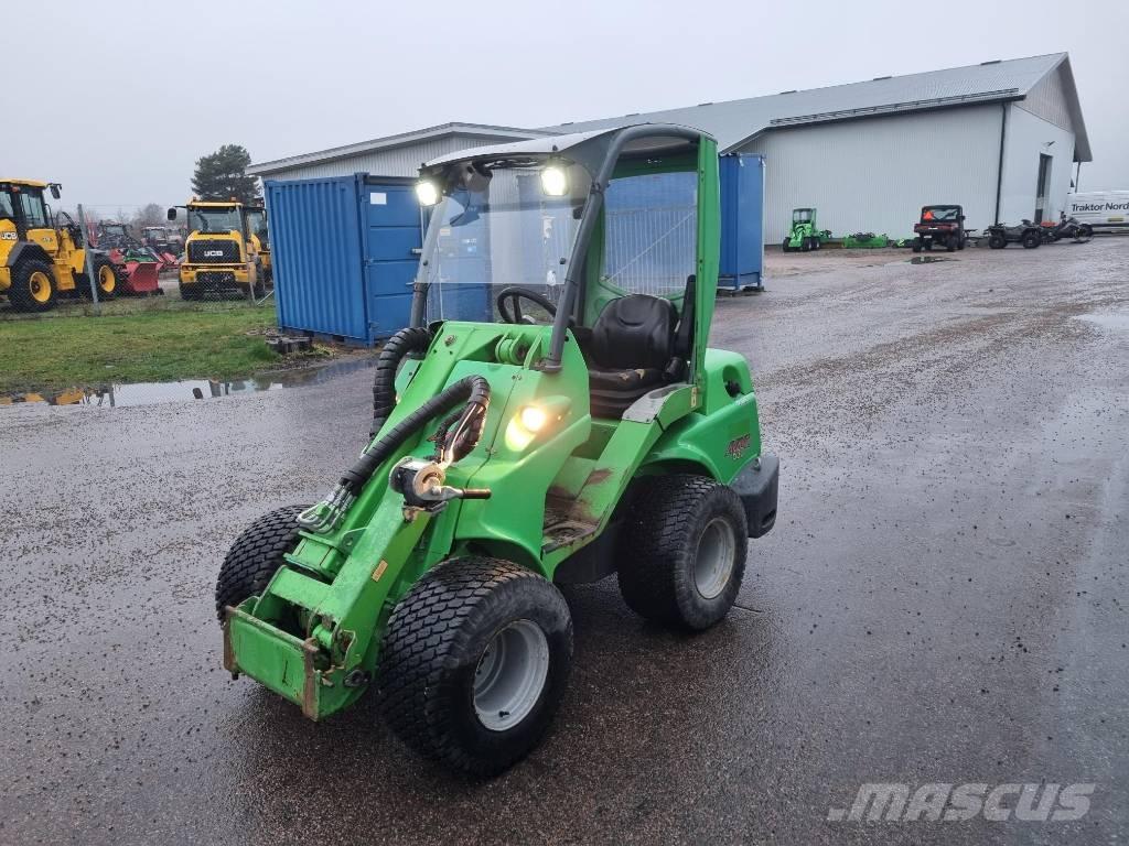 Avant 630 Mini loaders