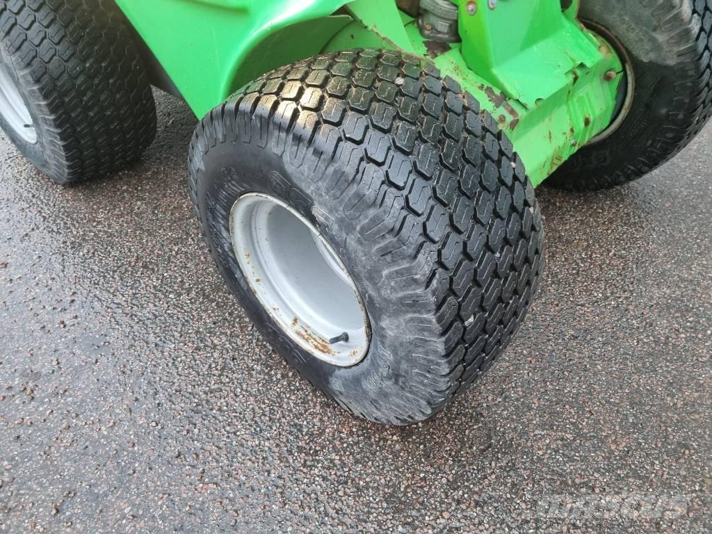 Avant 630 Mini loaders