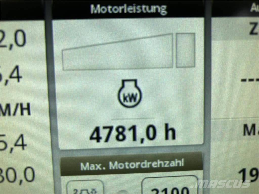 John Deere 6215R Tractors