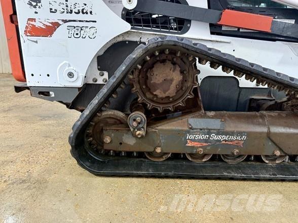 Bobcat T870 Skid steer loaders