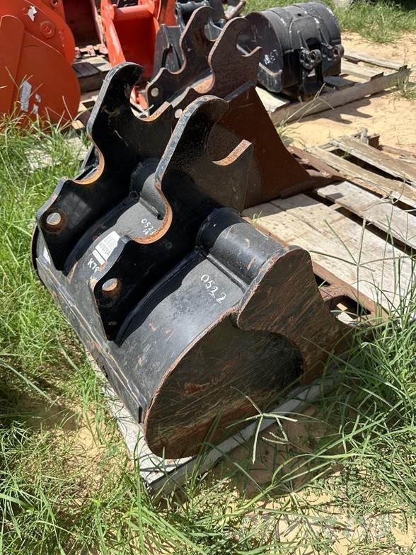 Kubota K7875A Buckets