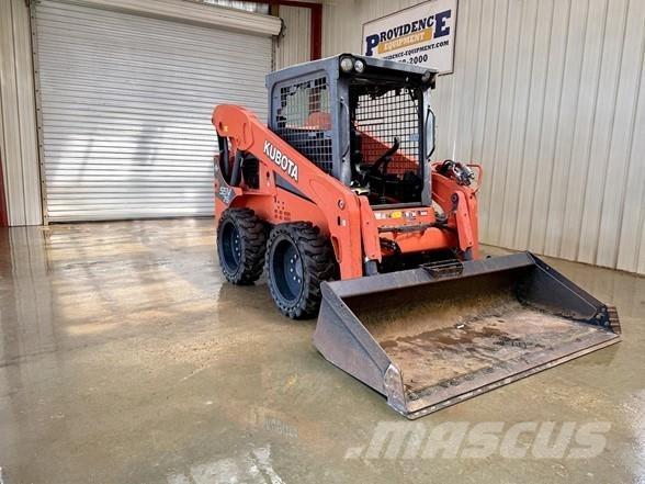 Kubota SSV75 Skid steer loaders