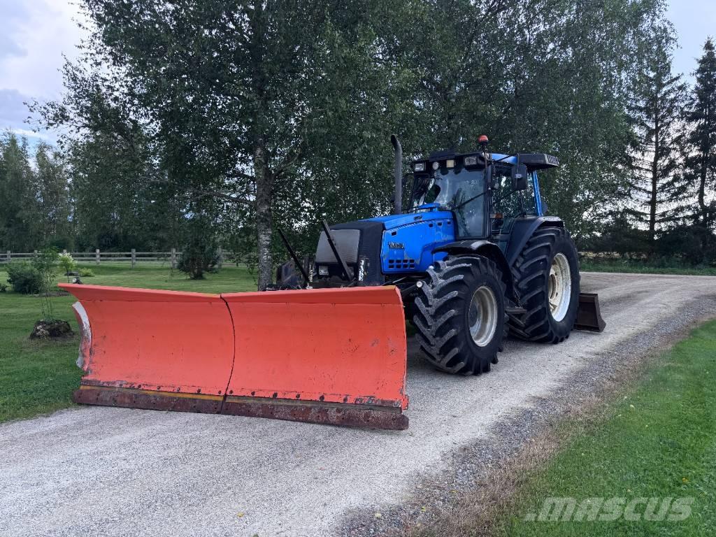 Valtra 8400-4 Tractors