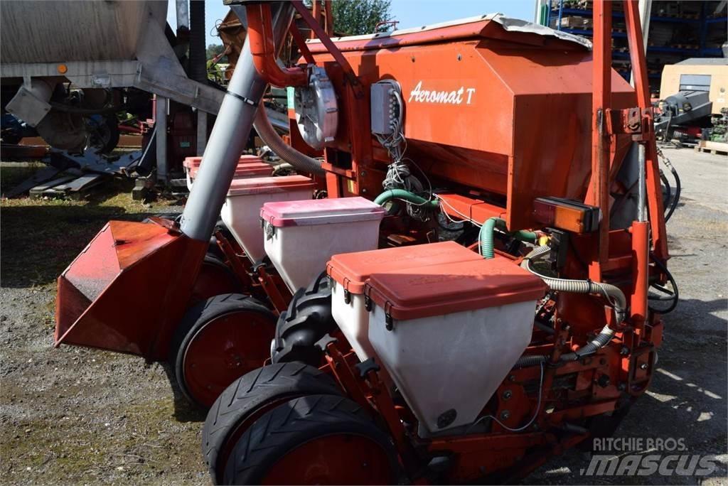 Becker Aeromat T6Z Precision sowing machines