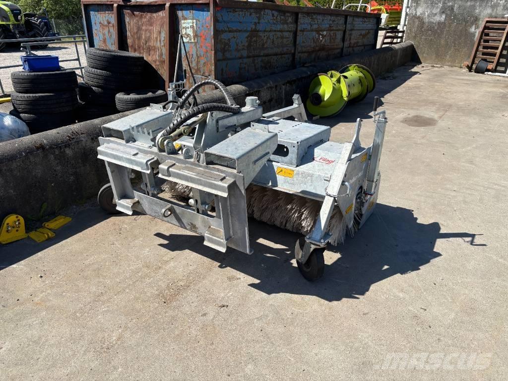 Fliegl Fejekost Other tractor accessories