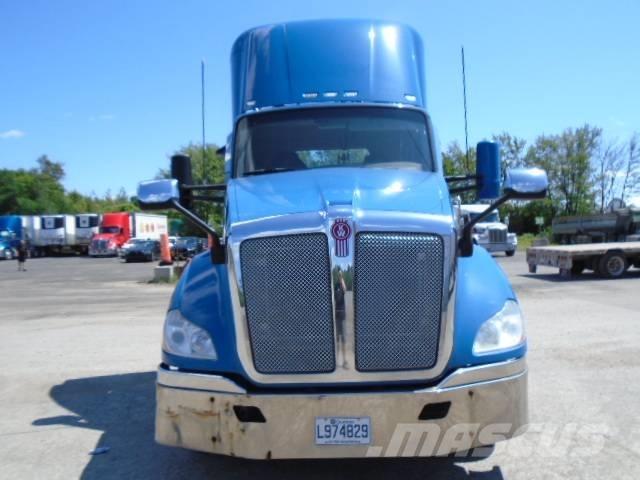 Kenworth T 680 Tractor Units
