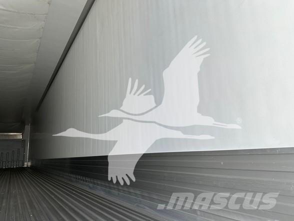 Utility 3000R Temperature controlled semi-trailers