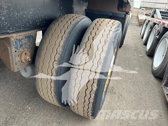 Utility 4000AE Flatbed/Dropside semi-trailers