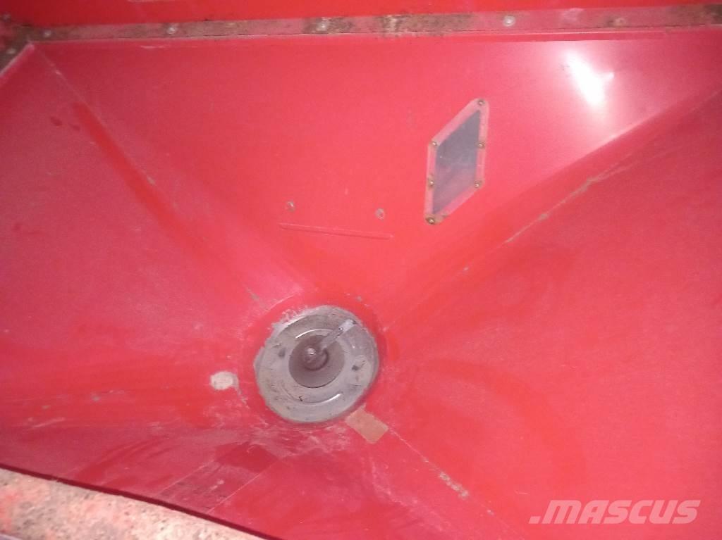Kuhn MDS 732 M Sprayer fertilizers