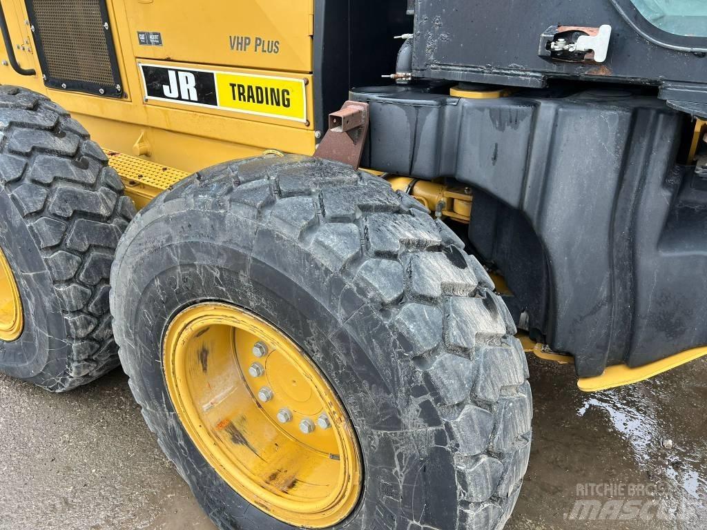CAT 140 M AWD Graders