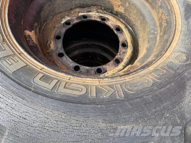 Nokian 600/50/22.5 Tyres, wheels and rims