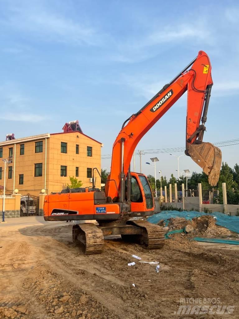 Doosan DX225LC-9C Crawler excavators
