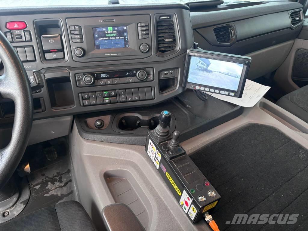 Scania P 360 Hook lift trucks