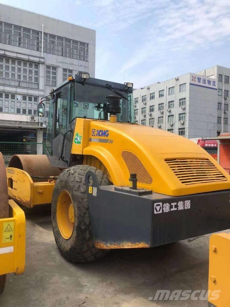 XCMG XS 223 J Single drum rollers