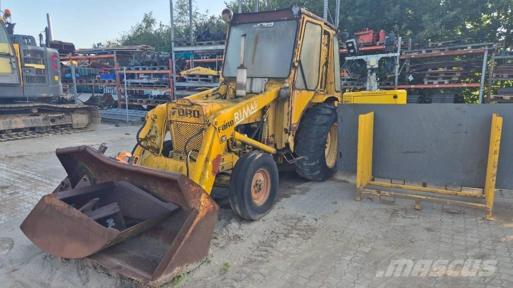 Ford 4500 Backhoe loaders