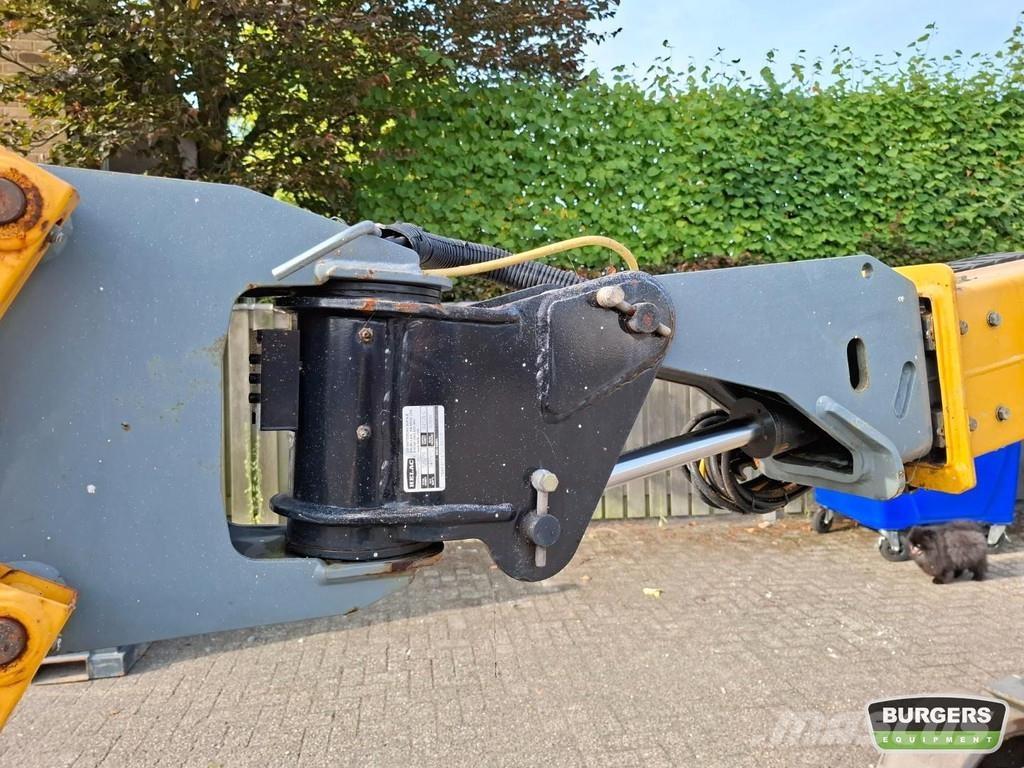 Haulotte HA12CJ+ Articulated boom lifts