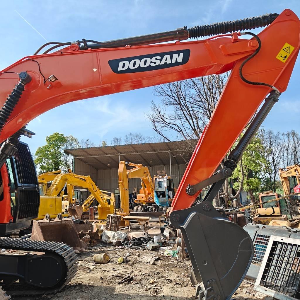 Doosan DX 225 LCA Crawler excavators