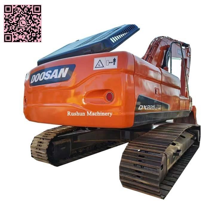 Doosan DX 225 LC Crawler excavators