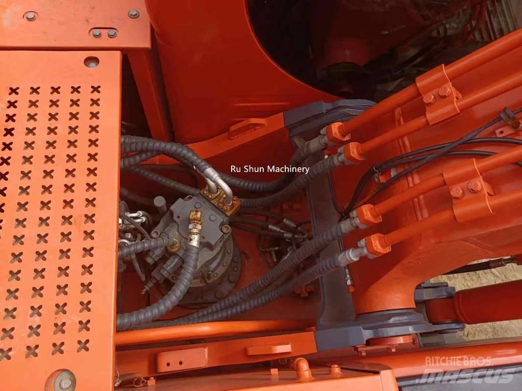 Doosan DX 225 LC Crawler excavators