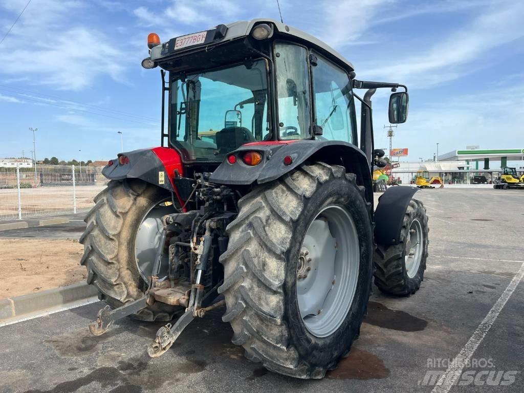Massey Ferguson 5711 Tractors