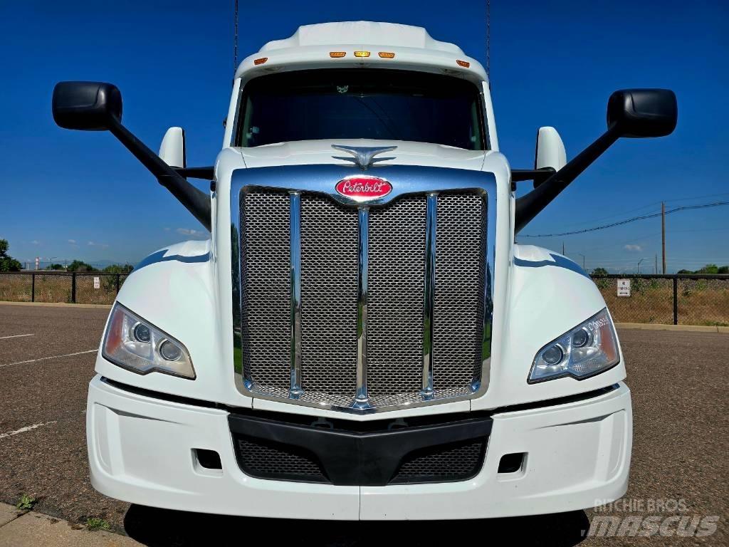 Peterbilt 579 Tractor Units