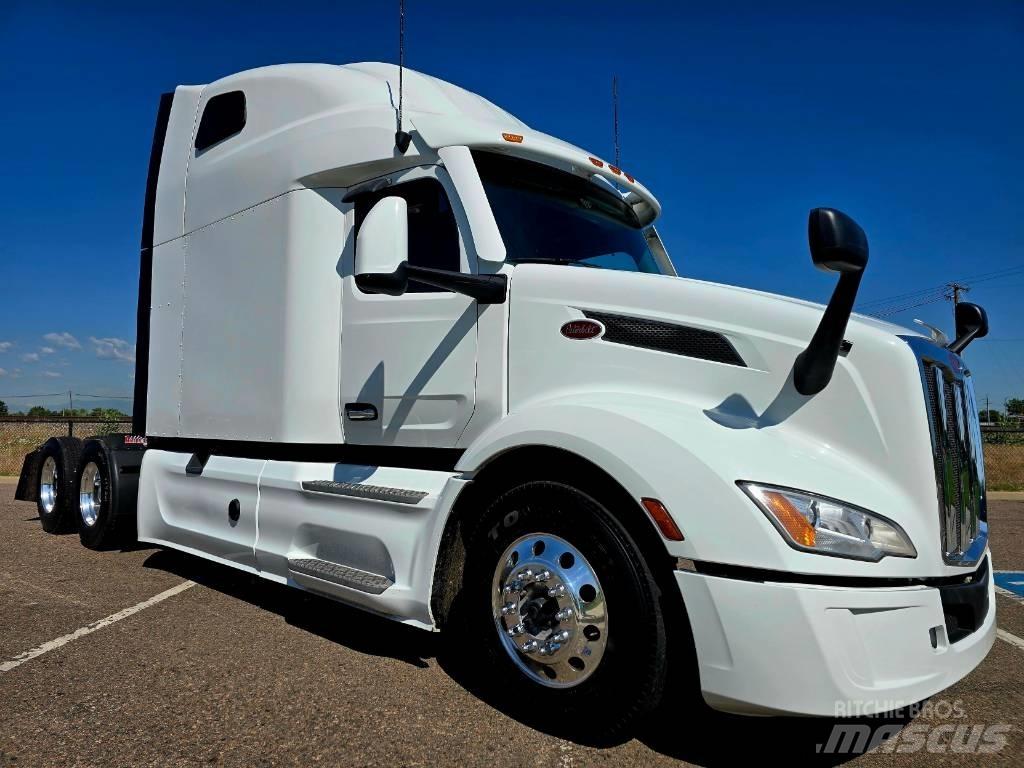 Peterbilt 579 Tractor Units