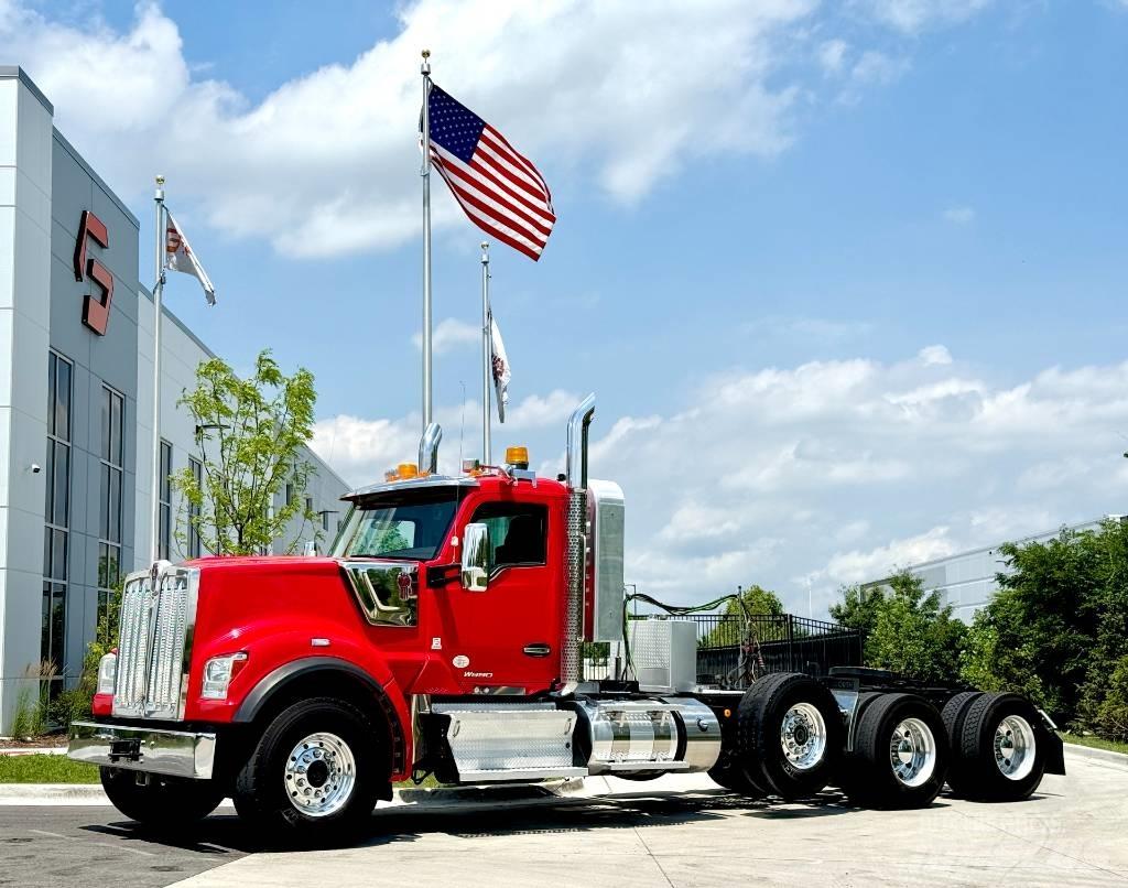 Kenworth W 990 Tractor Units