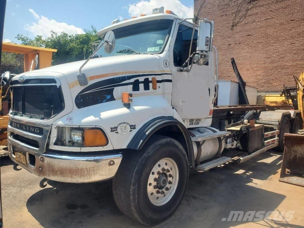 Sterling LT 9500 Cable lift demountable trucks