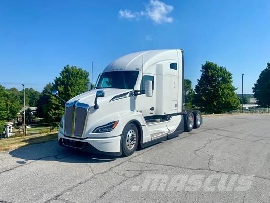 Kenworth T 680 Tractor Units