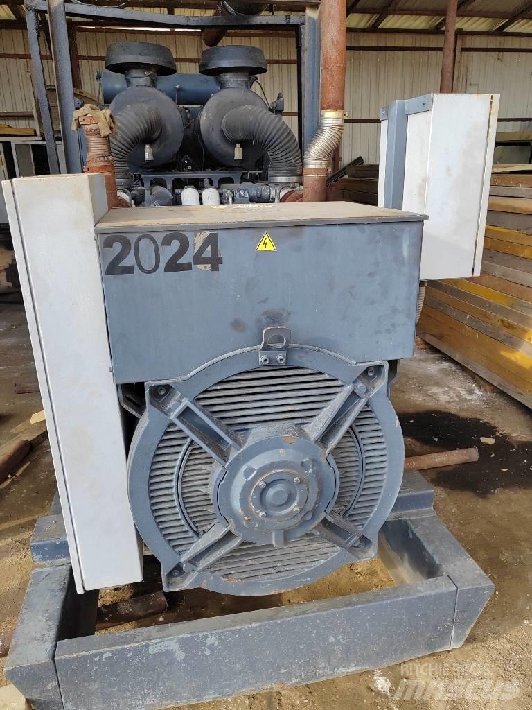 MAN D2842 Diesel Generators
