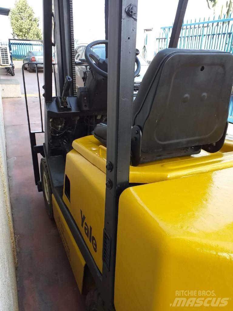 Yale GDP20AF Diesel trucks