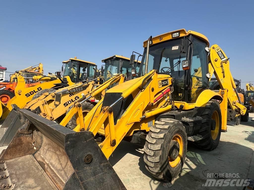 JCB 3 CX Backhoe loaders