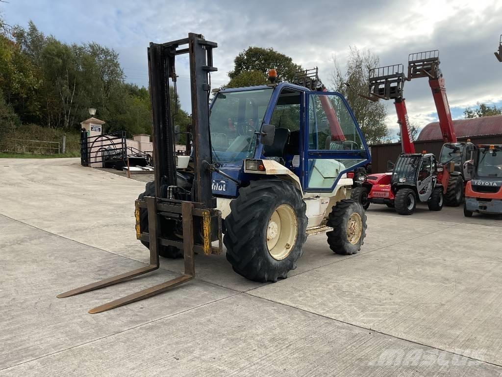 Manitou M 26.4 Rough terrain trucks