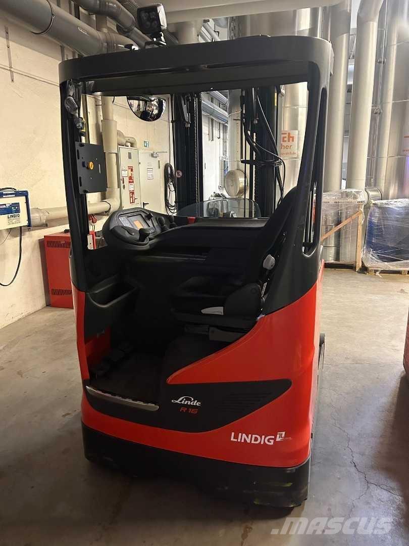 Linde R16B Reach trucks