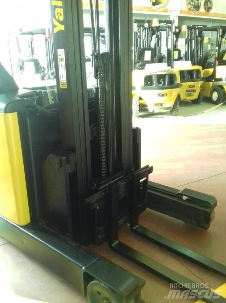 Yale MR14 Reach trucks