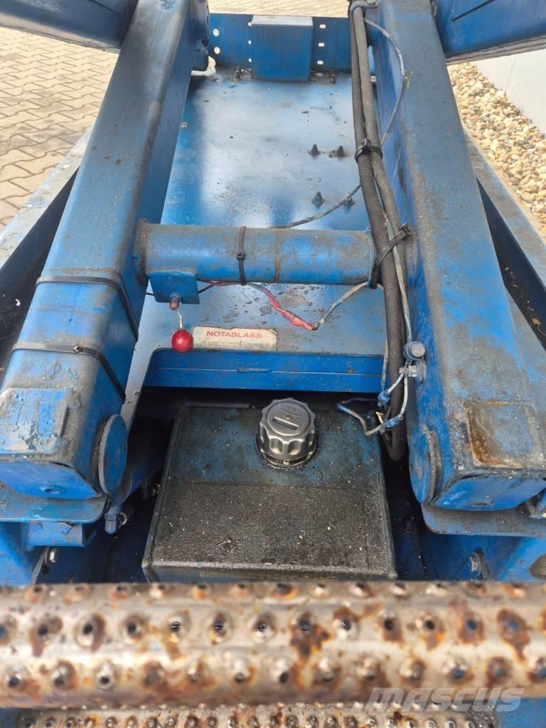 UpRight MX19 Scissor lifts