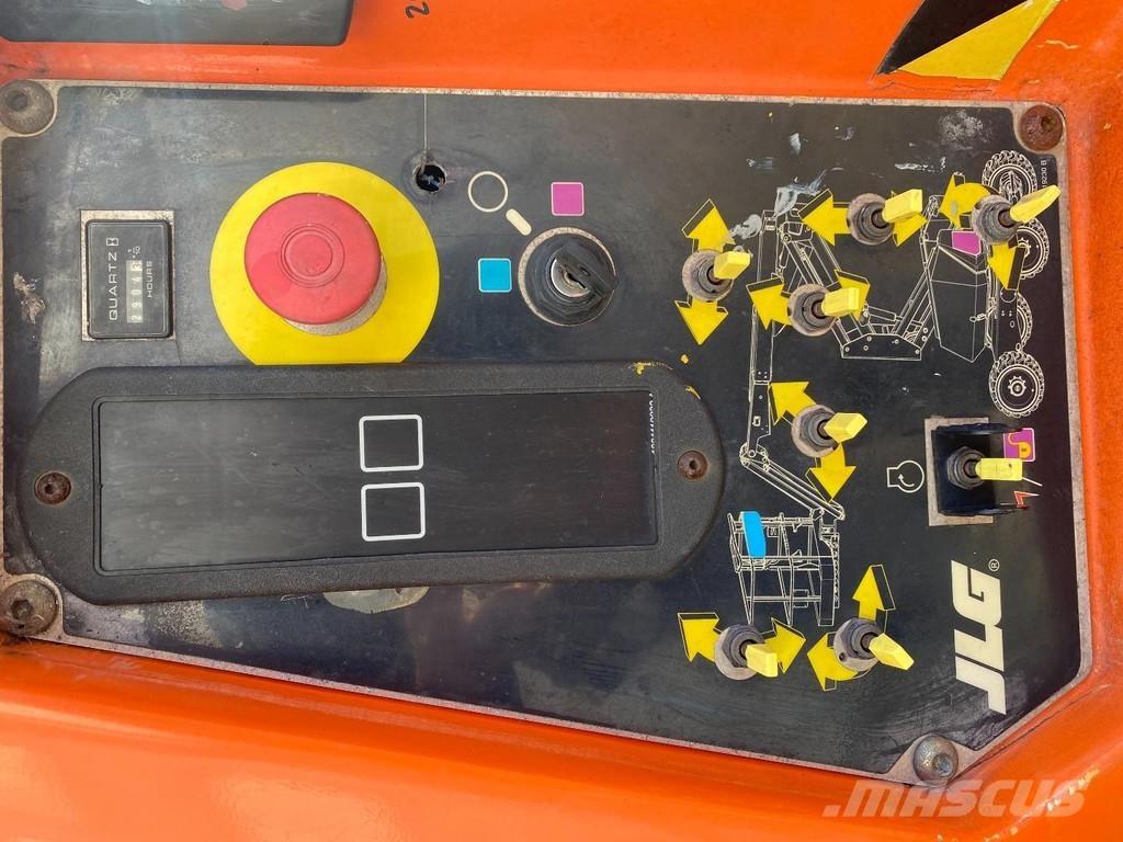 JLG 340AJ Articulated boom lifts