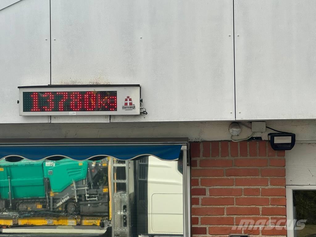 MAN TGS 35.520 Hook lift trucks