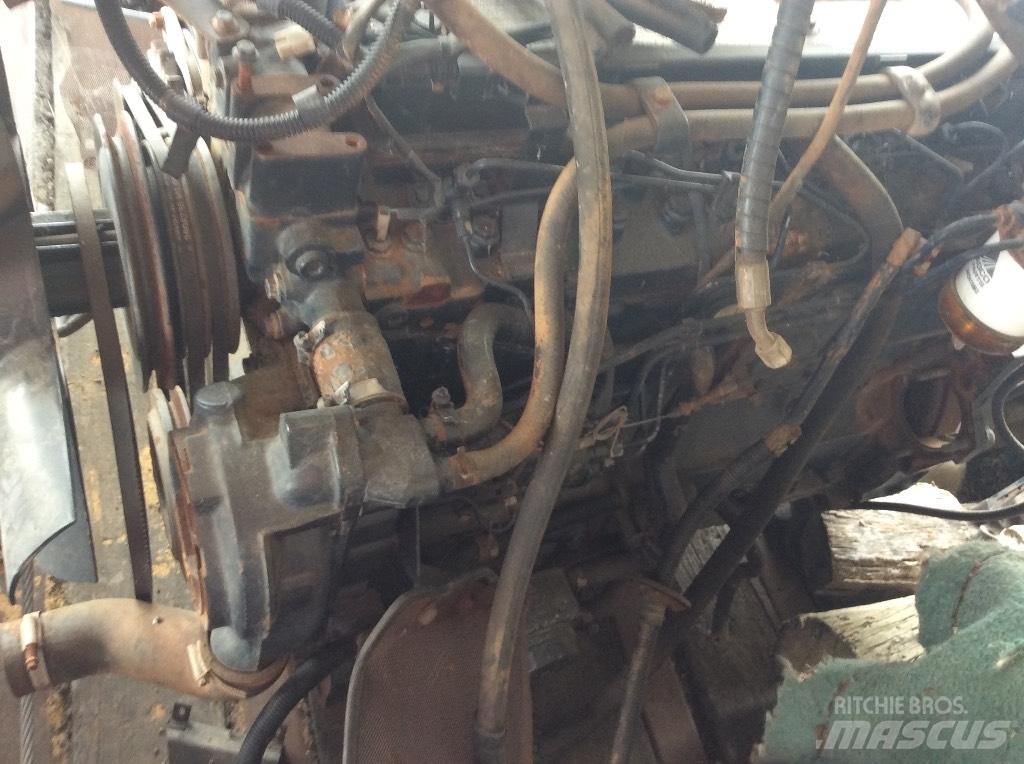 Massey Ferguson 4260 Engines