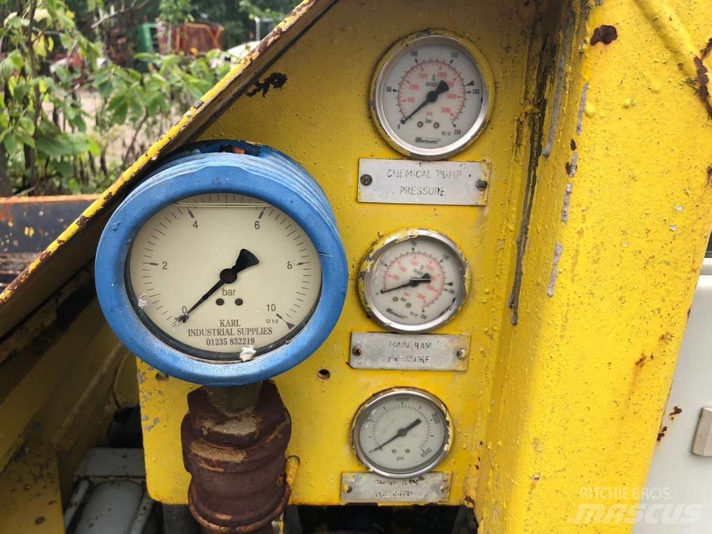  Jacon SV 618 Concrete pump trucks