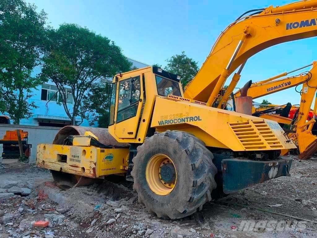 Bomag BW 225 D-3 Twin drum rollers
