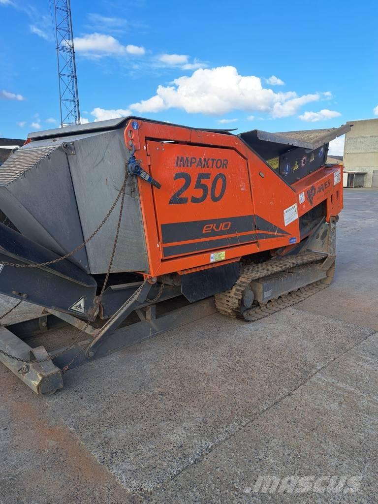 Arjes 250 Impaktor Waste Shredders