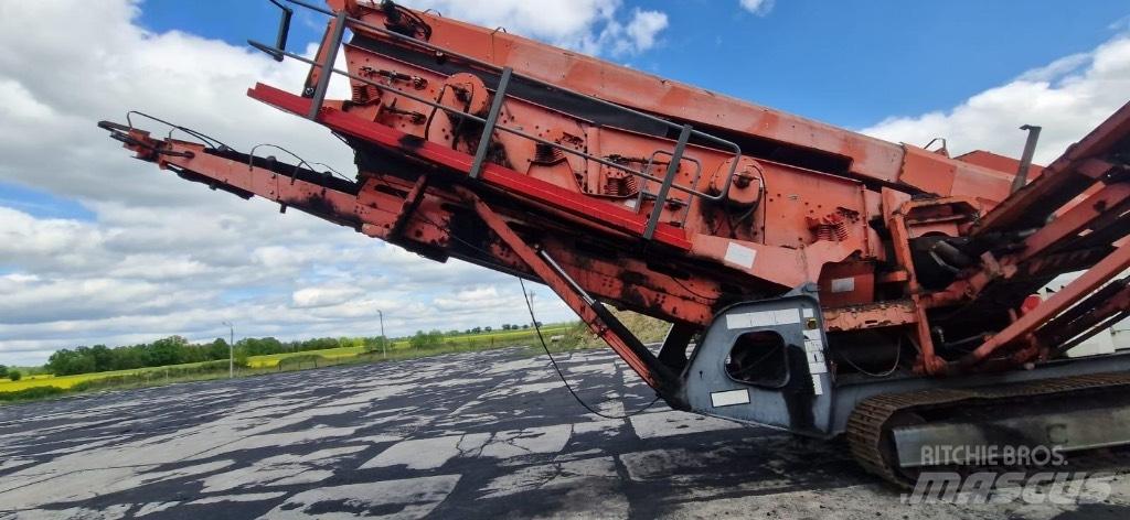 Sandvik QA 450 Mobile screeners