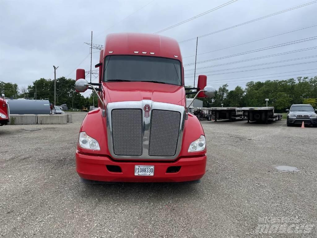 Kenworth T 680 Tractor Units
