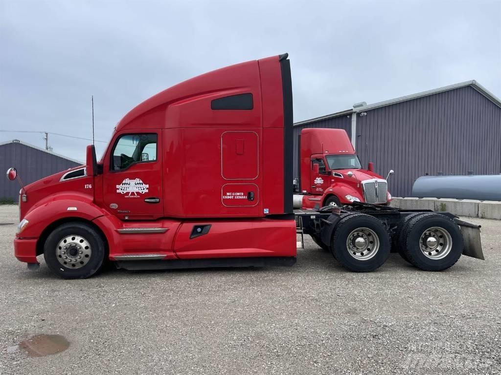 Kenworth T 680 Tractor Units