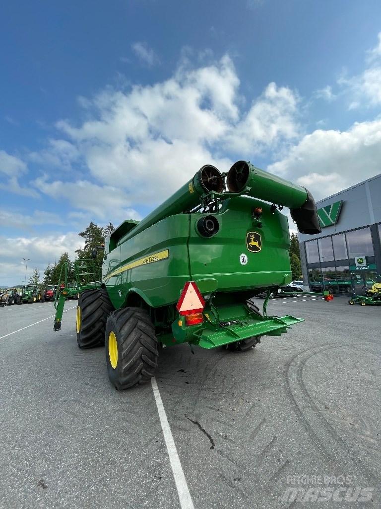 John Deere S760i Combine harvesters