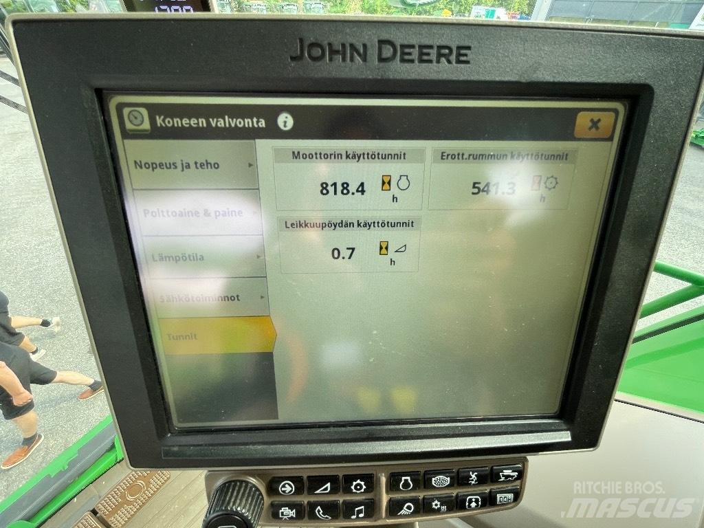 John Deere S760i Combine harvesters