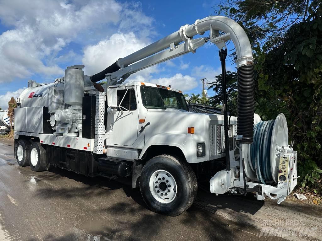 International F 2554 Combi / vacuum trucks